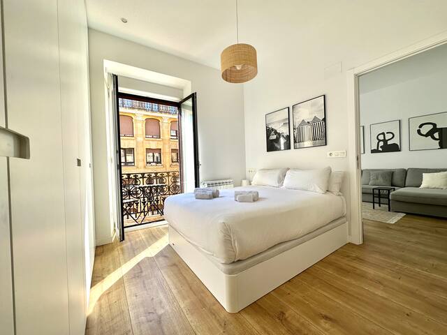 ✨GORGEOUS APARTMENT IN SAN SEBASTIAN✨ gallery image 3