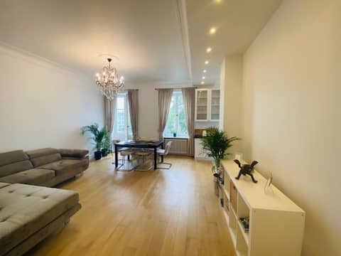 Top performing Airbnb: Dobra elegant, 3 bedroom apartment in Mazowieckie
