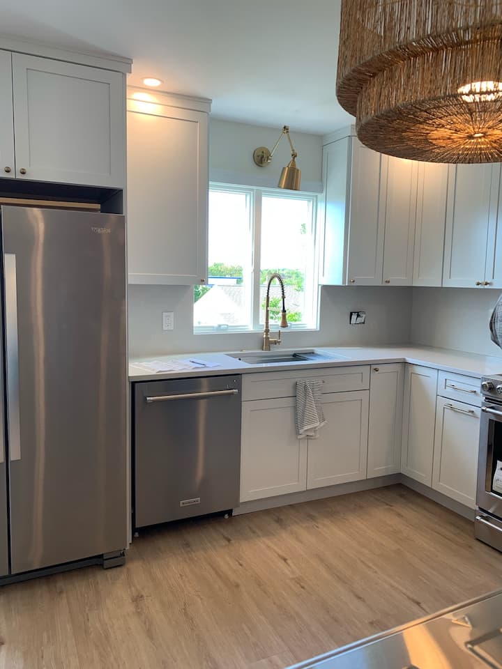 Best Location In Mtk 3bd/2bath + Home Office - Montauk, NY