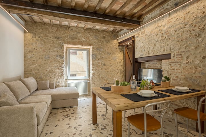 Design apartment in Massa Marittima, "slow city"