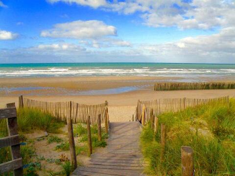 New 3 bedroom cottage near beach
