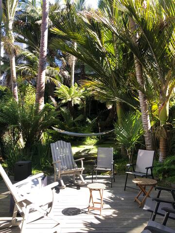 San Francisco’s BEST, Cow Hollow gallery image 2