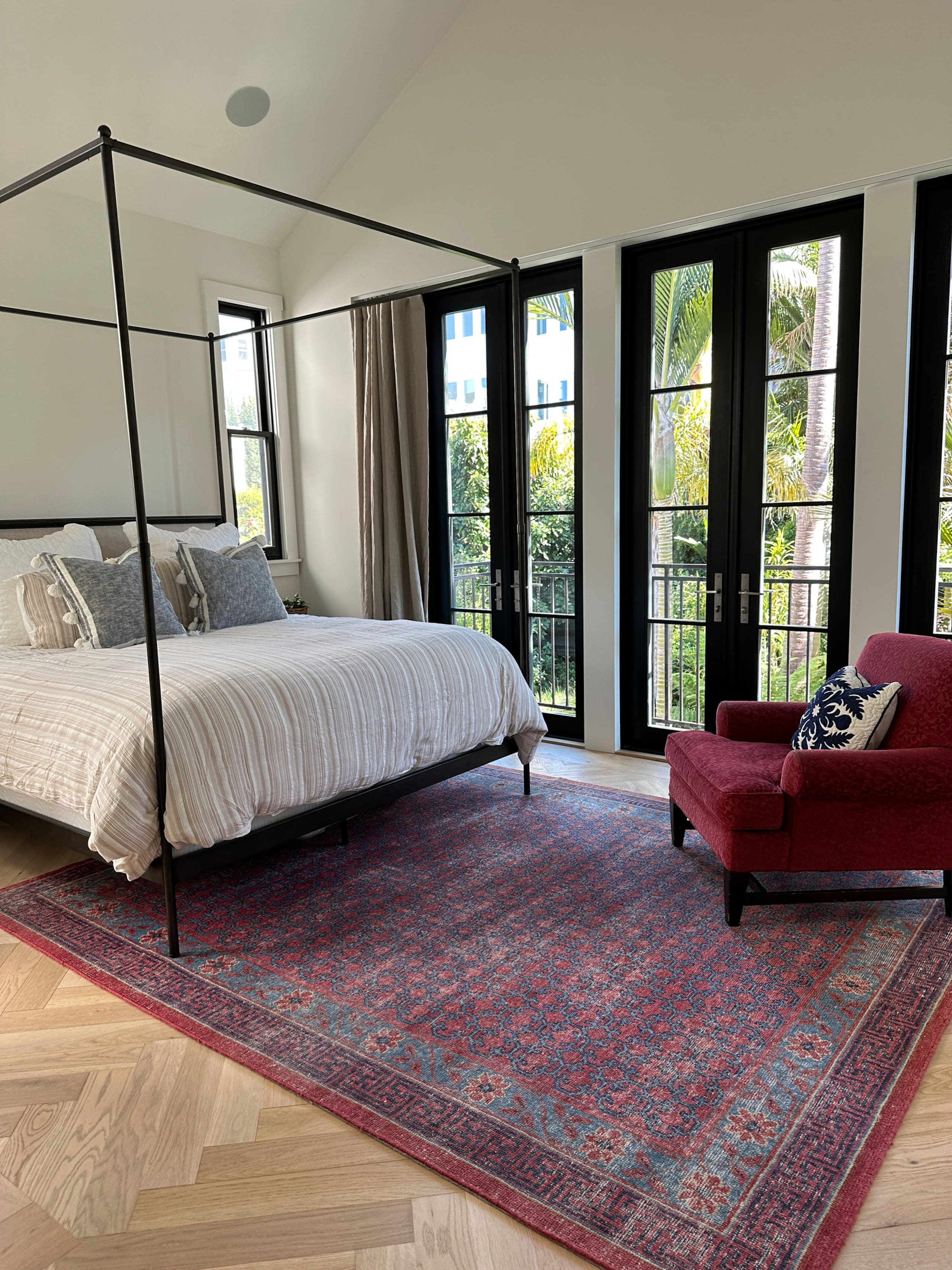 Home in San Francisco · ★5.0 · 4 bedrooms · 4 beds · 2.5 baths - Image 9