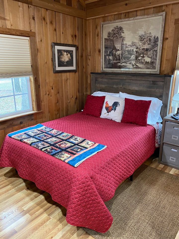 Queen bed on main level.