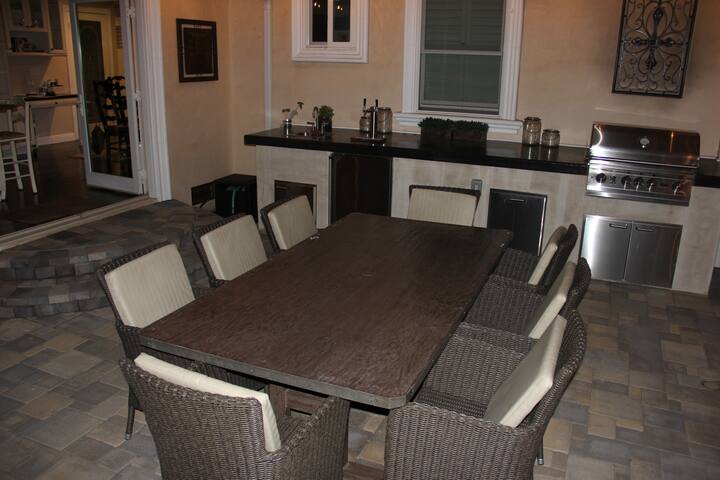 Beautifully remodeled house in Sherman Oaks. gallery image 2