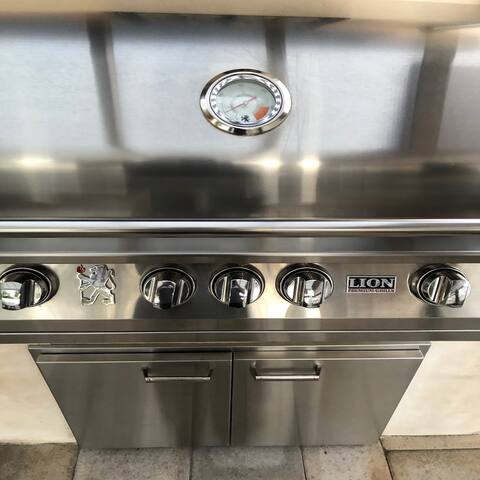 Beautifully remodeled house in Sherman Oaks. gallery image 5