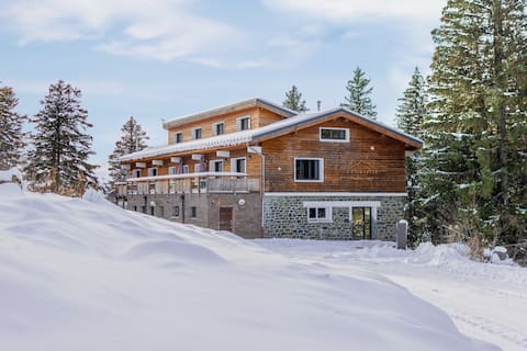 L'Etincelle - 10-person "Forest Side" gîte