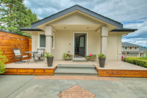Lake Tapps guesthouse with Fireplace and BBQ