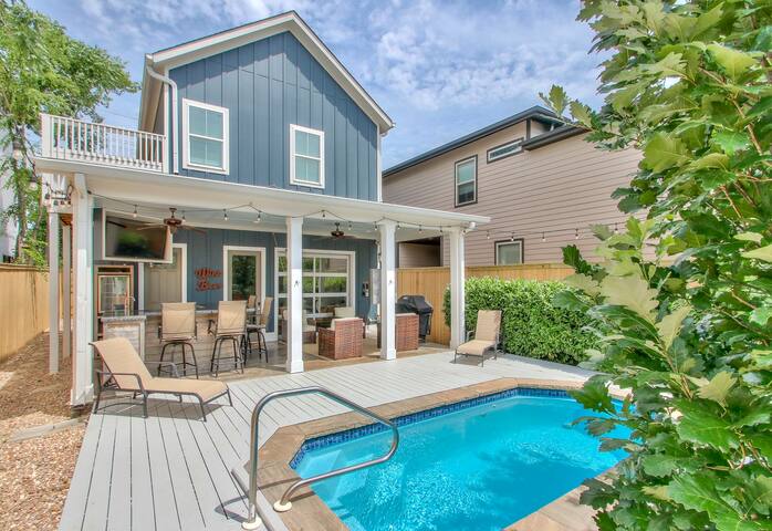 PoolThirty – Great backyard gallery image 2