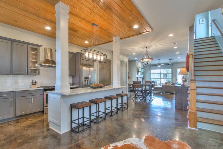 PoolThirty – Great backyard gallery image 3