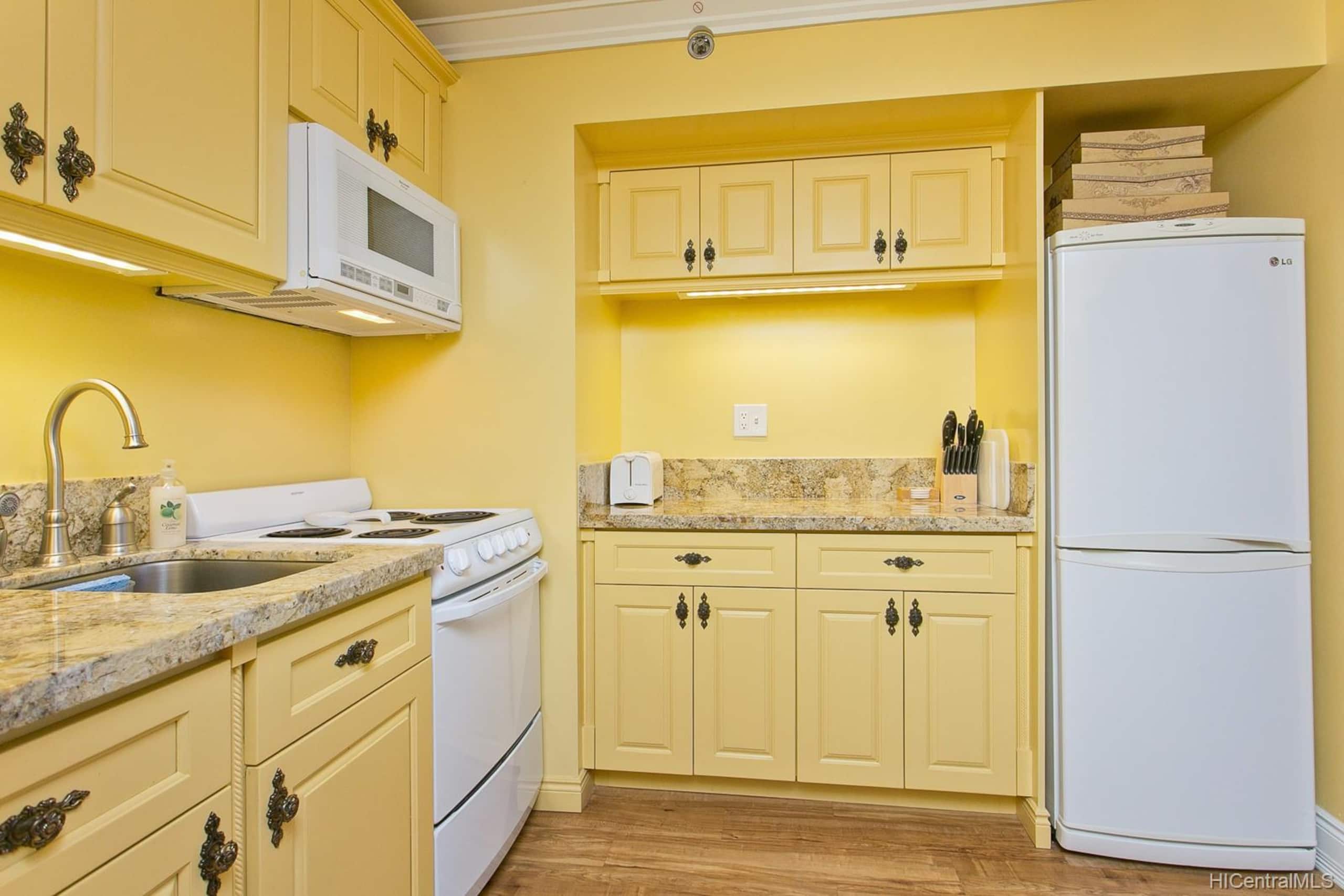 RG 1905 | Royal Garden QN Studio⁕Full Kitchen⁕3Cap - Image 6