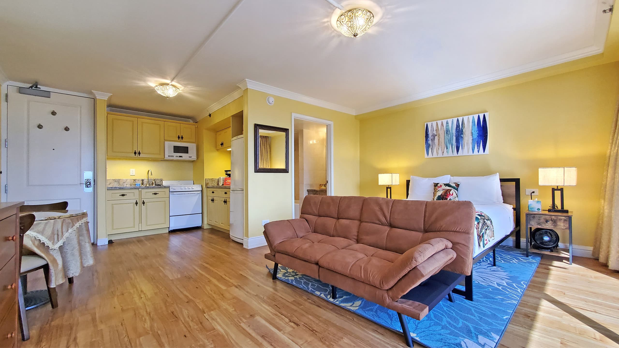 RG 1905 | Royal Garden QN Studio⁕Full Kitchen⁕3Cap - Image 1