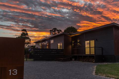 "Rust on Kiparra" Rustic, modern and artistic home