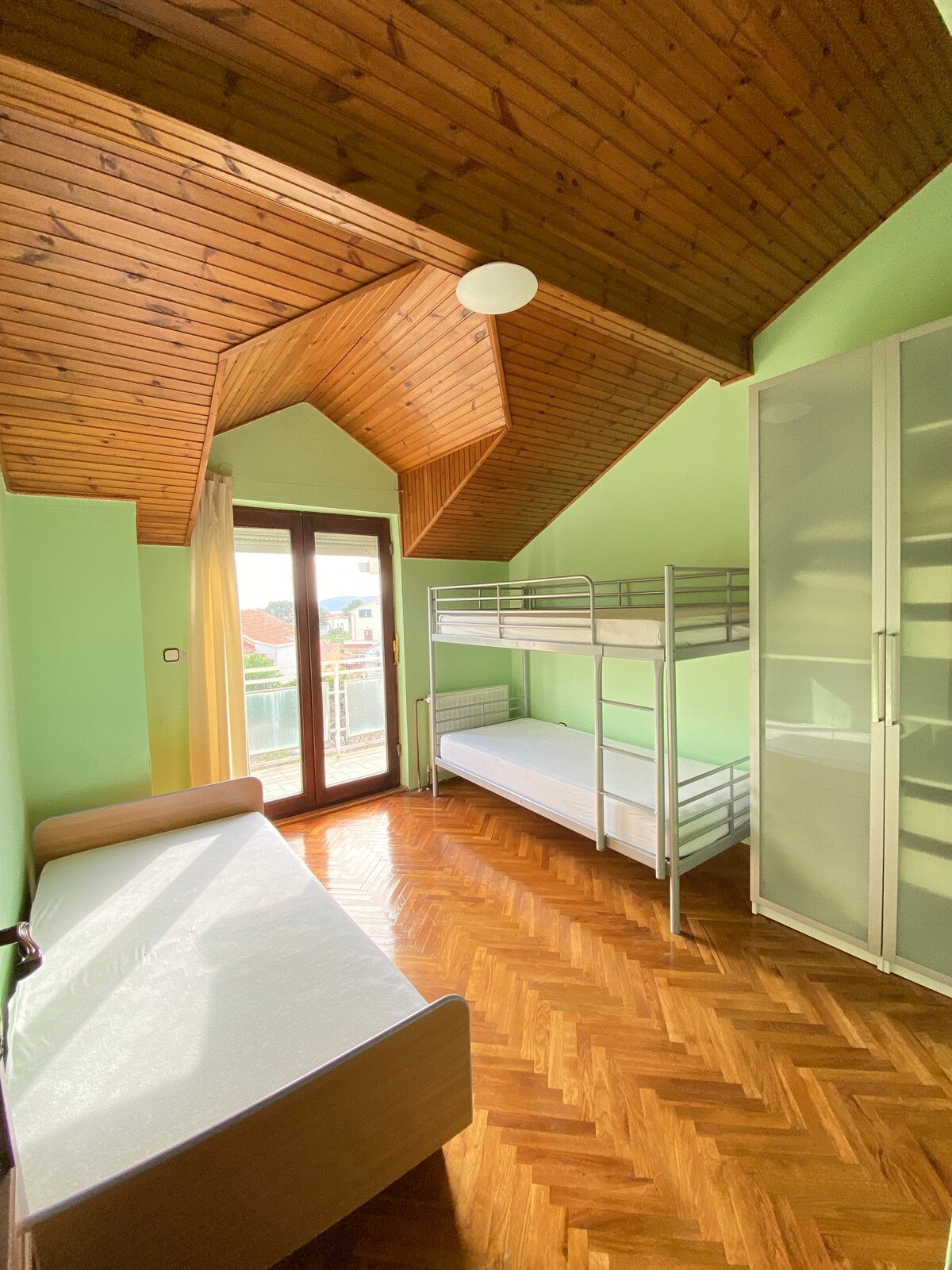 غرفة النوم 2