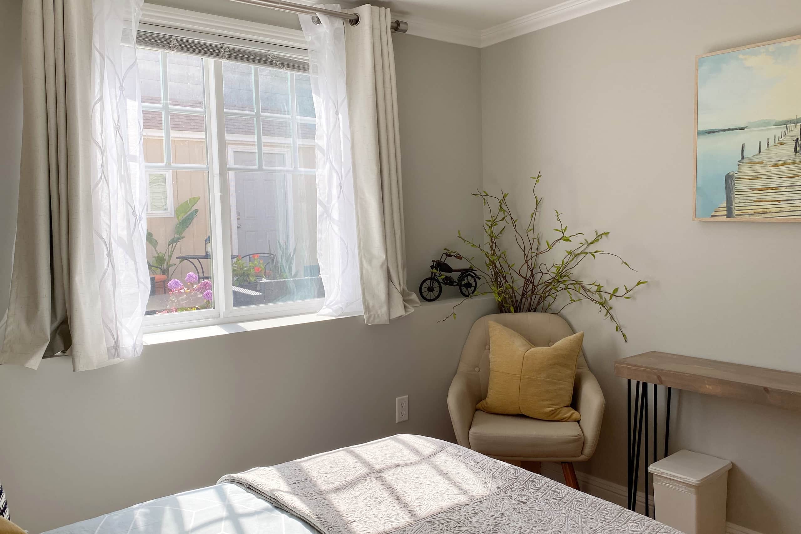 Cozy 3/2 private unit with charming yard relax - Image 14