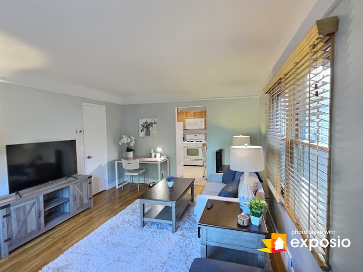 Lake Nokomis Neighborhood Getaway Houses for Rent in Minneapolis