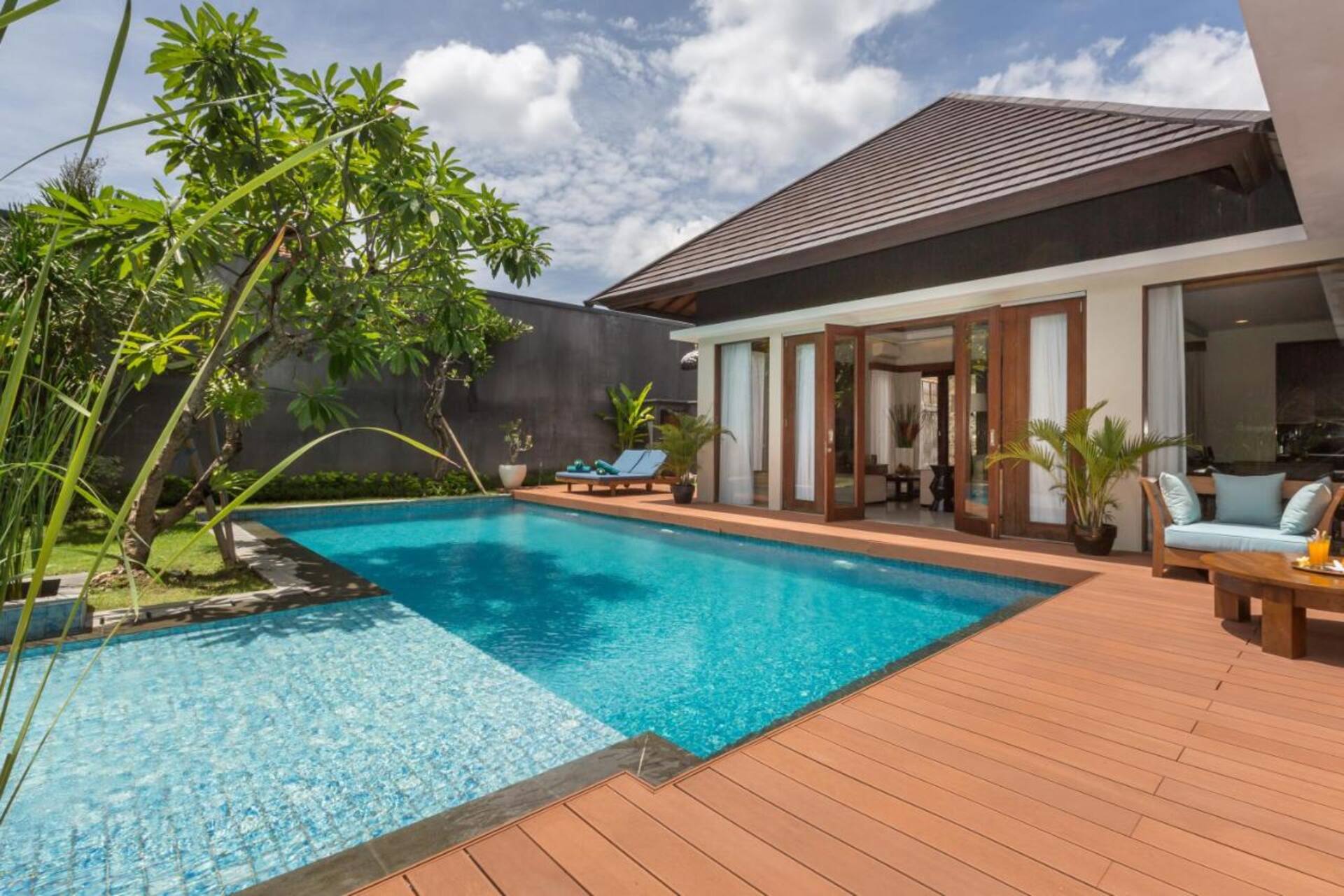 Luxe Modern Lines 3 Bedroom Private Villa in Seminyak 2