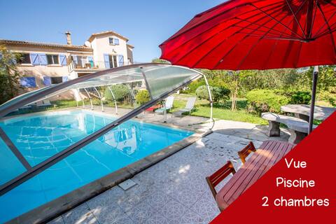 House with pool between scrubland and Cevennes