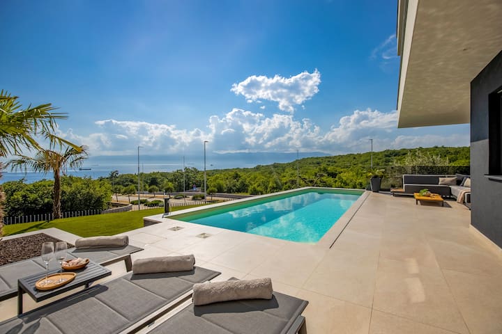 Number 1 Apartments managed Airbnb listing 1