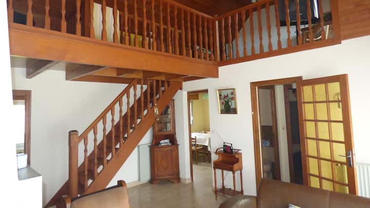 Maison Avec Mezzanine Sur Grand Terrain Au Calme - Fouesnant
