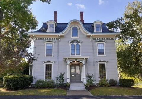 Charming 2 BR Historic Gedney Suite