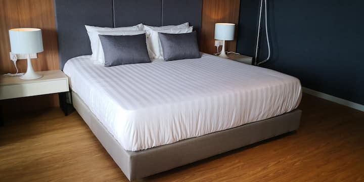 Heb je een plek nodig voor die perfecte vakantie waardoor je je thuis voelt? Tijd om te koesteren in de zon en koel te blijven aan het zwembad! ✨☀️Mama, kan ik nog een nacht blijven? Ik wil niet weg... Mam, kan ik nog een nacht blijven, ik wil niet naar huis gaan