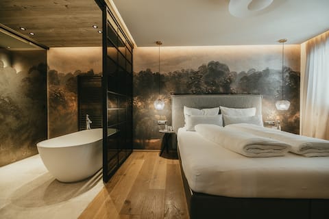 Black Eagle: Cozy Home Overlooking Zillertal Alps