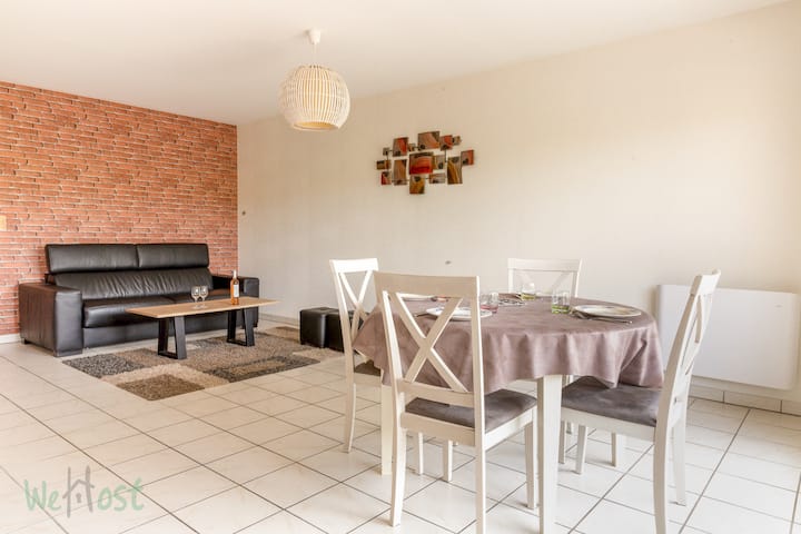 Francis Le Carval - Moderne - Balcon - Parking - Mur gallo-romain de Saint-Lupien