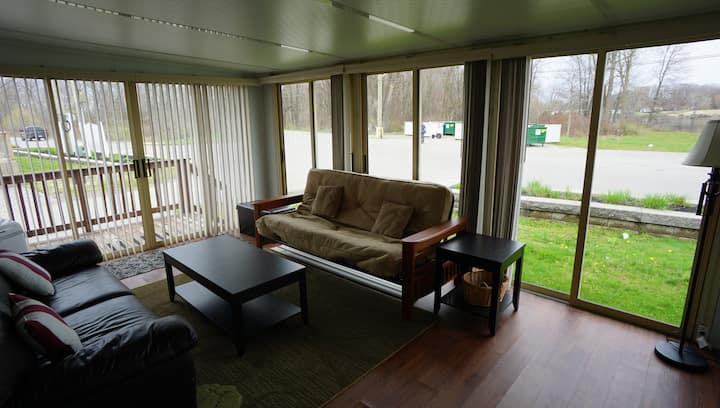 Spacious Home W/gorgeous Quarry View At Sherkston - Port Colborne