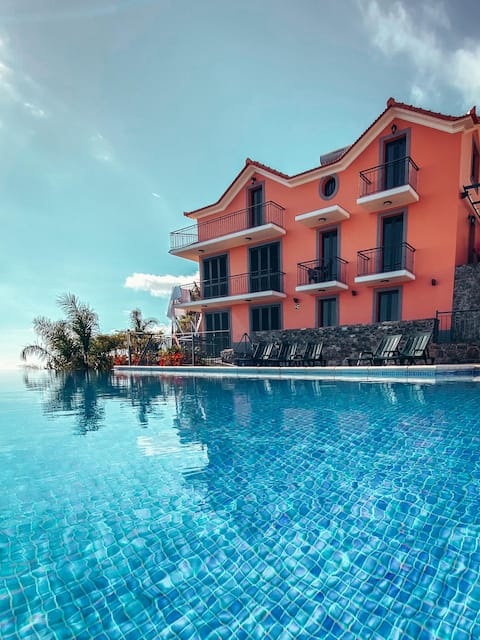Imóvel de sucesso: Ocean View Madeira 4 em Canhas