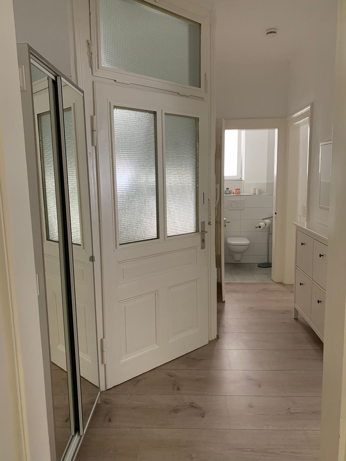 Central 3 bedroom apartment in the east with excellent transport links