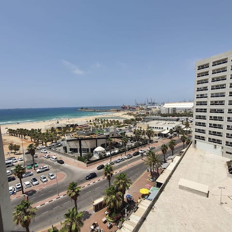 Lovely three-room apartment above the promenade