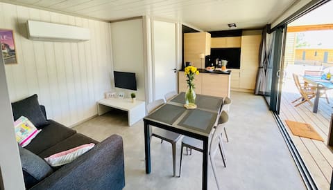 Popular Airbnb listing: Quiet family cottage-Nature/beaches/pool in Guérande