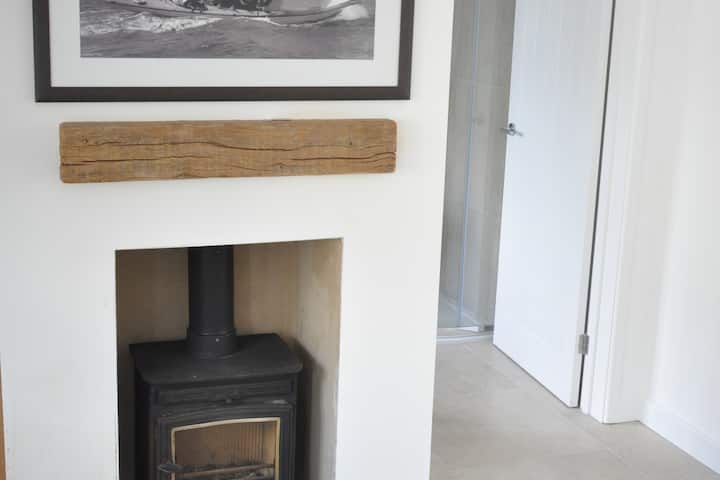 Cosy cottage in nature reserve with heated pool.