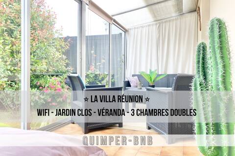 Reunion - Warm house with enclosed garden