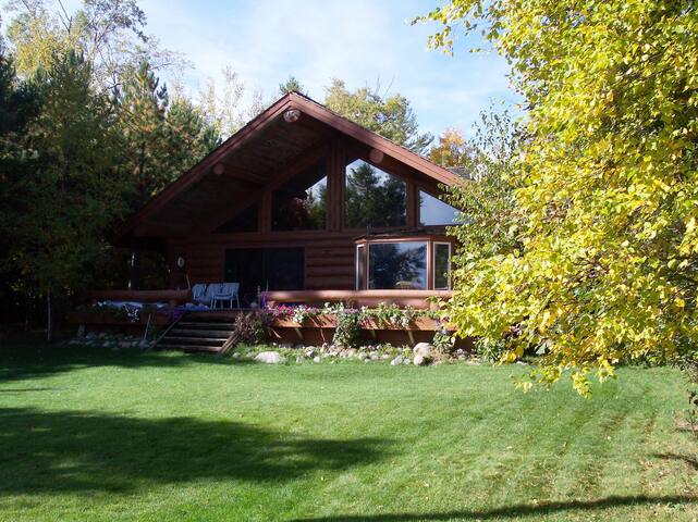 Ten Mile Lake Resort managed Airbnb listing 1