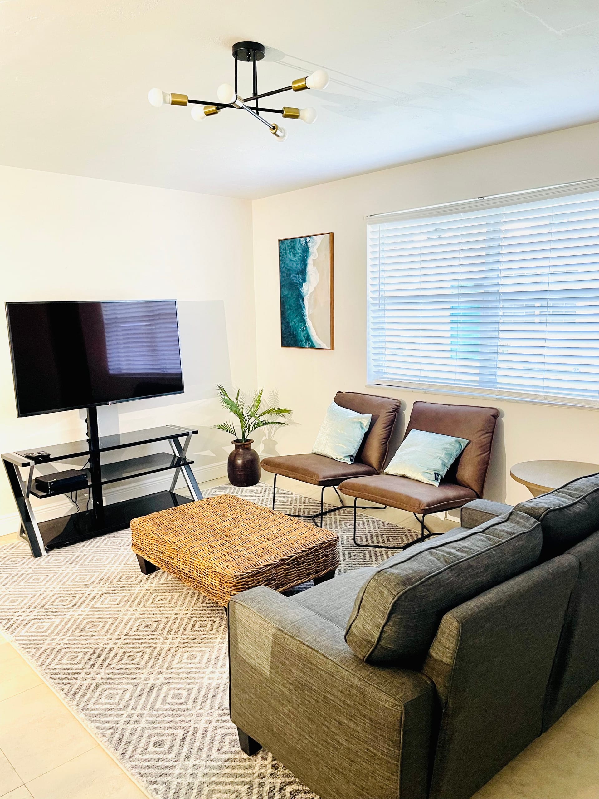 Relaxing home, close to beach, Free Parking, Wi-Fi