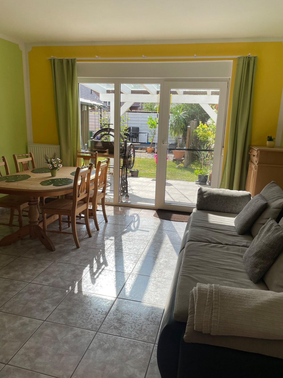 Anuncio de Airbnb popular: Cozy apartment with garden and terrace en Soltau