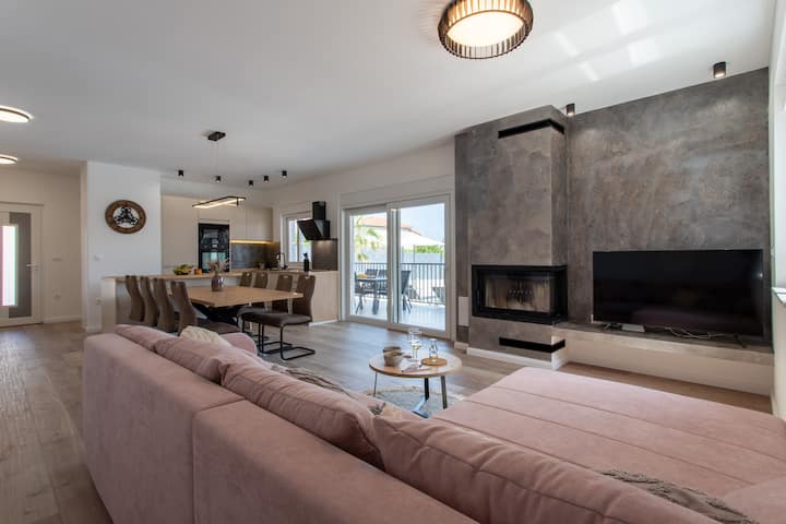 غرفة المعيشة