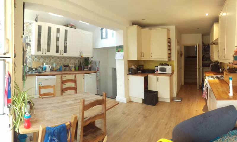 Large family house, great area, zone 2 gallery image 4