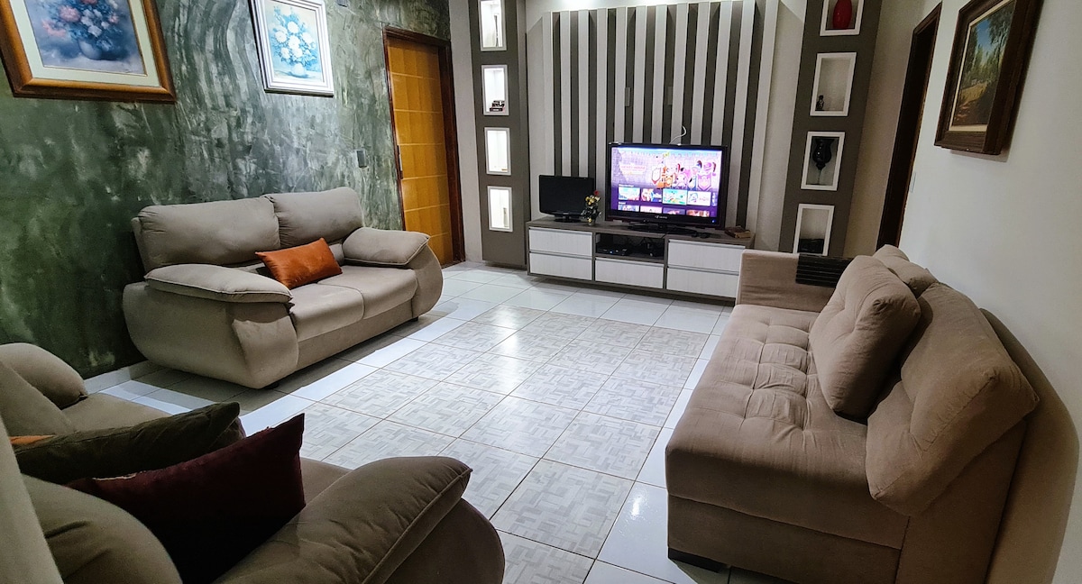 Successful Airbnb property: Electric Heating, Air in the 3 bedrooms, PET, Wi-Fi/Netflix in Goiás