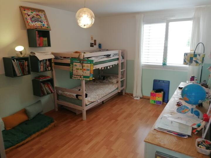 ห้องนอนเด็ก 2 พร้อมเตียงสองชั้น