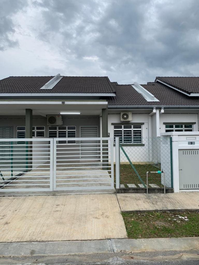 Zynn Homestay Proton City Houses for Rent in Tanjong Malim, Perak