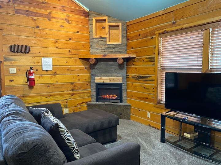 Silver Eagle | Cozy Cabin, Walk To Midtown! - Ruidoso, NM
