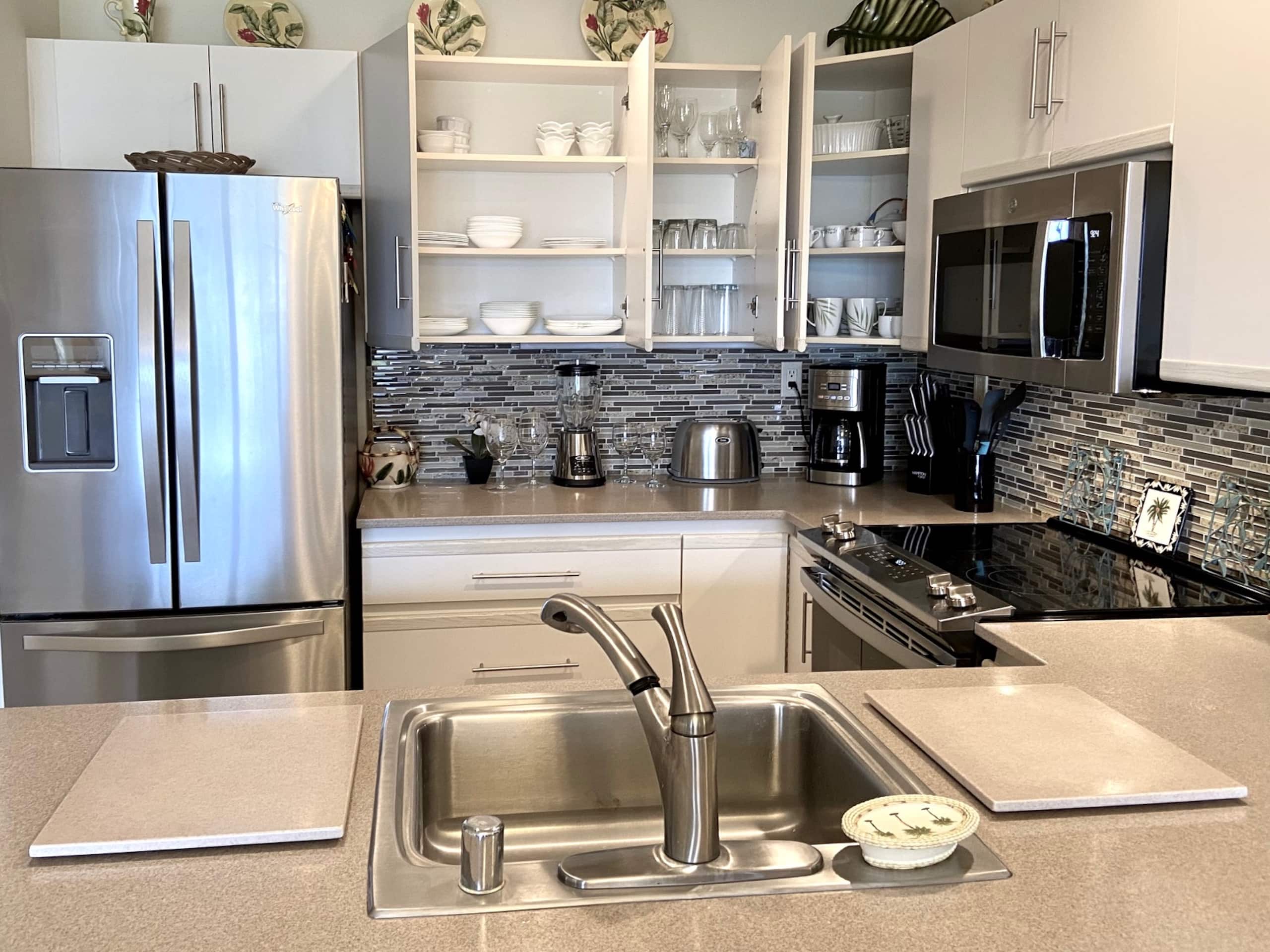 Condo in Kihei · ★4.94 · 1 bedroom · 2 beds · 2 private baths - Image 8