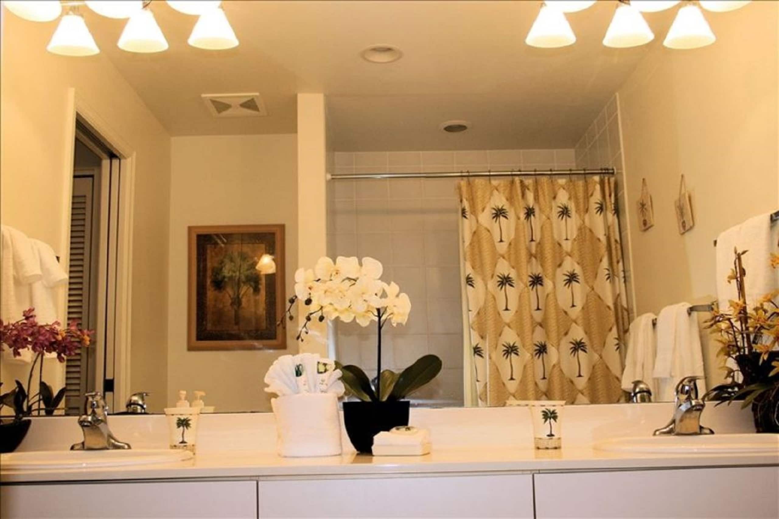 Condo in Kihei · ★4.94 · 1 bedroom · 2 beds · 2 private baths - Image 15