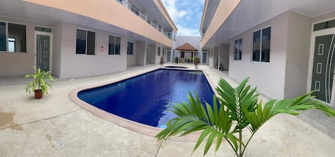 Beautiful NEW apartment 600m from the beach.