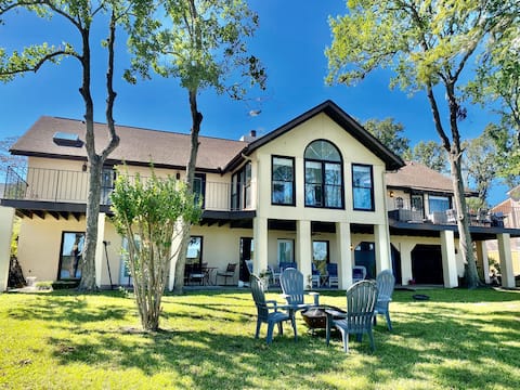 Stunning totally renovated waterfront retreat