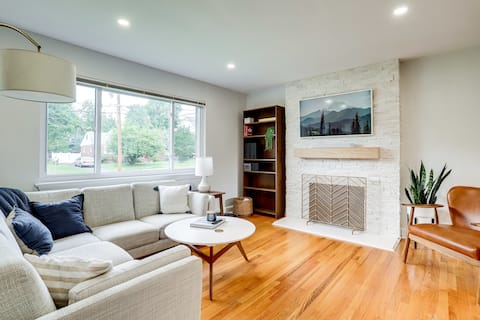 Cozy Modern Single Family 5 Bedroom Home