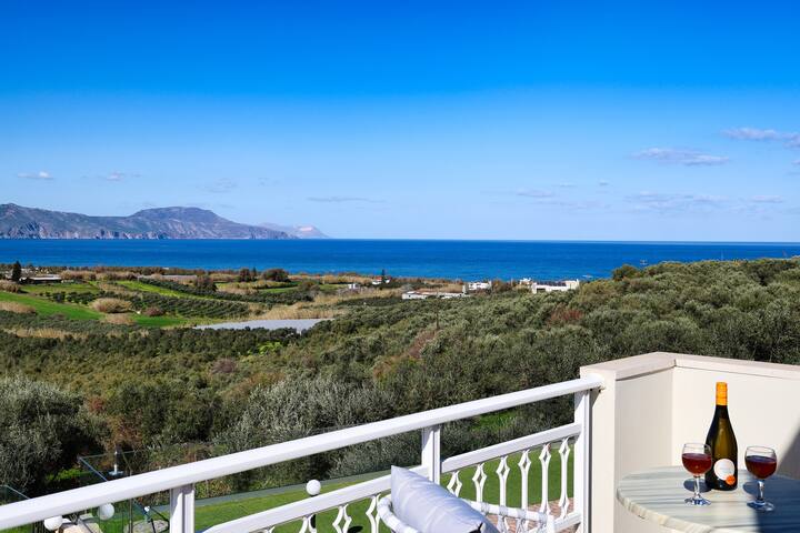 Nereid Villa, with Heated Pool & SpaWhirlpool, BBQ gallery image 2